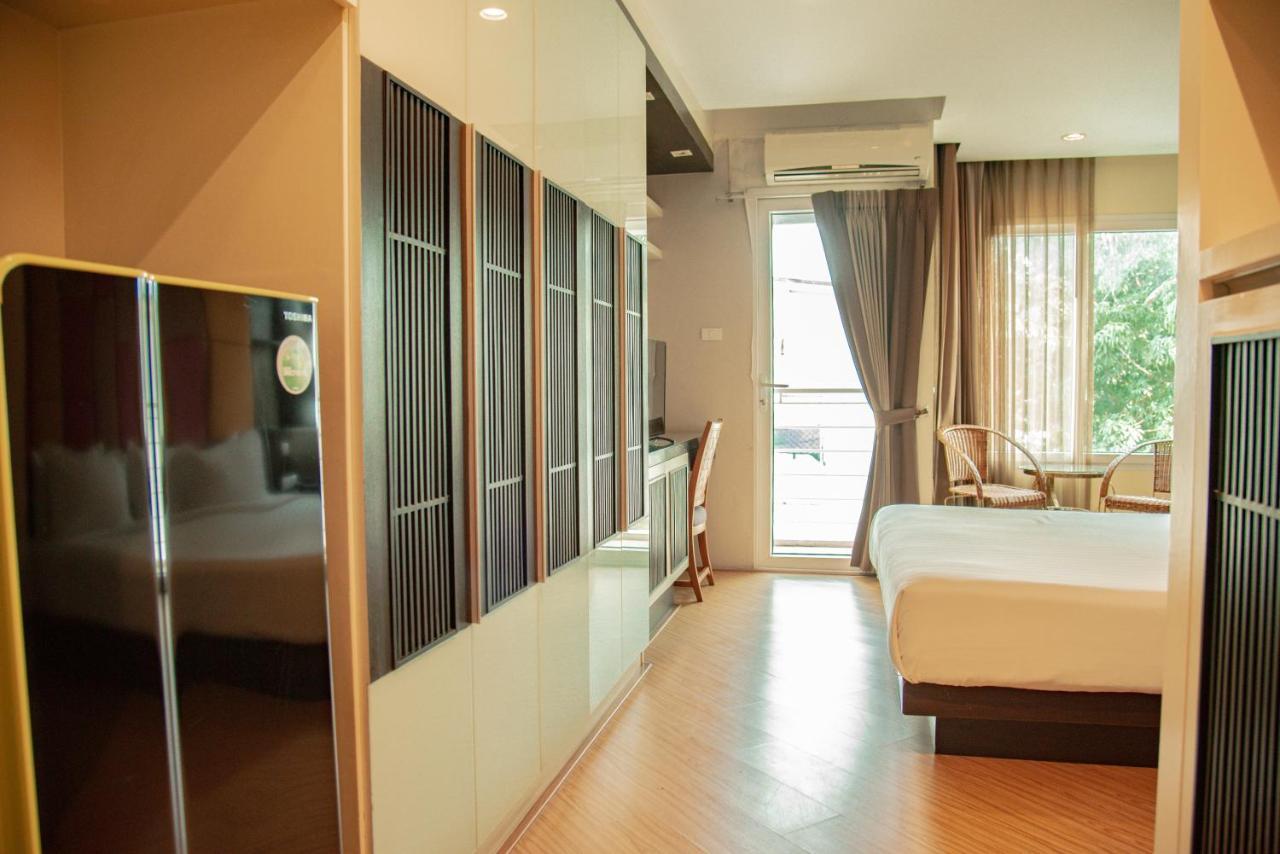 The Sunreno Hotel Sha Bangkok Buitenkant foto