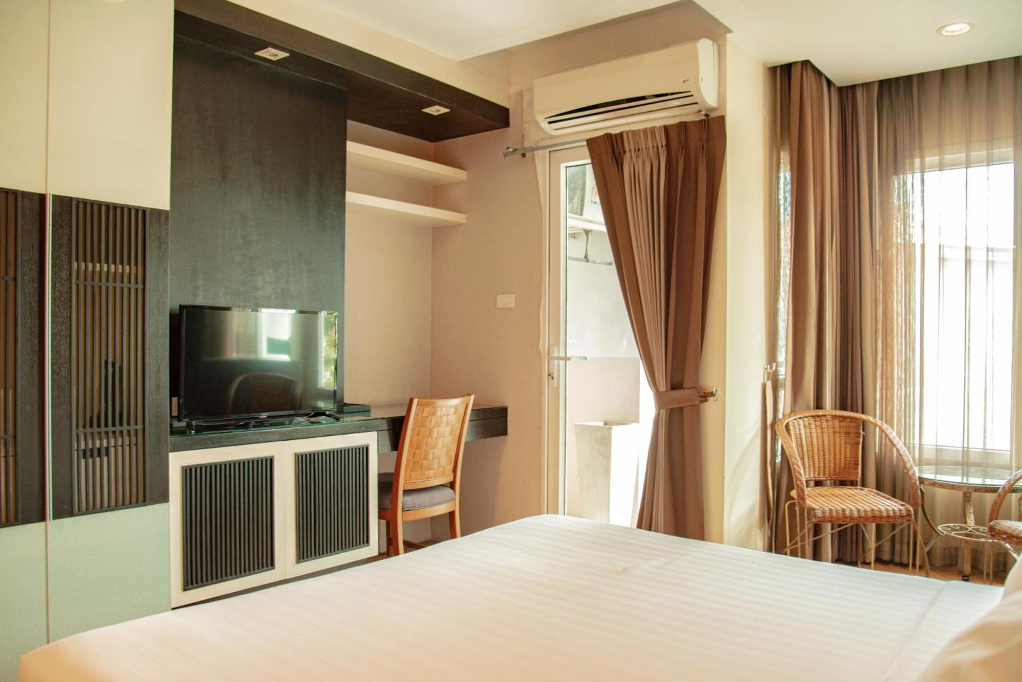 The Sunreno Hotel Sha Bangkok Buitenkant foto