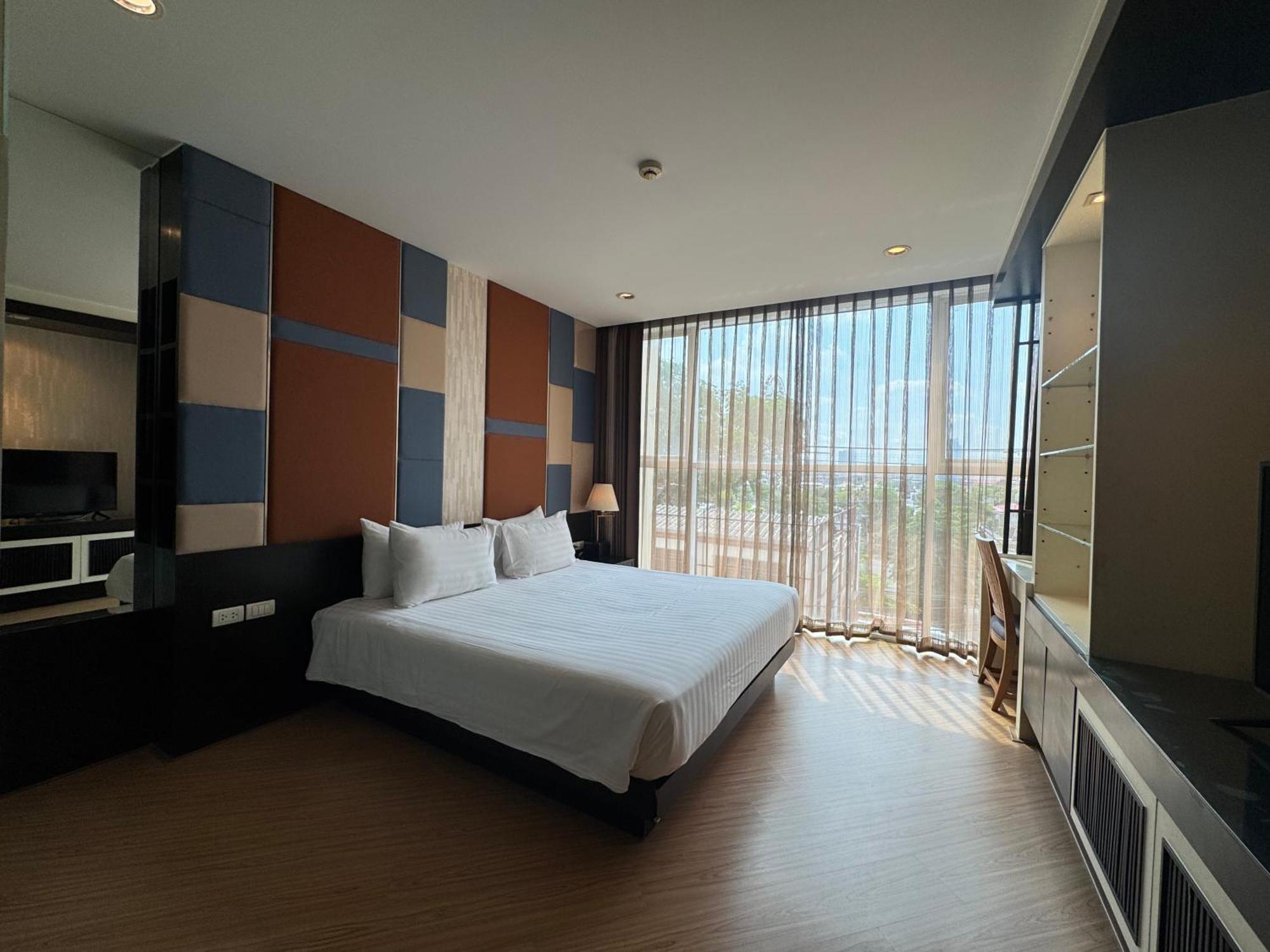 The Sunreno Hotel Sha Bangkok Buitenkant foto
