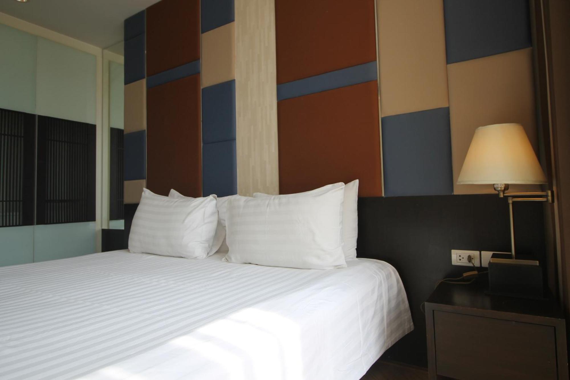 The Sunreno Hotel Sha Bangkok Buitenkant foto