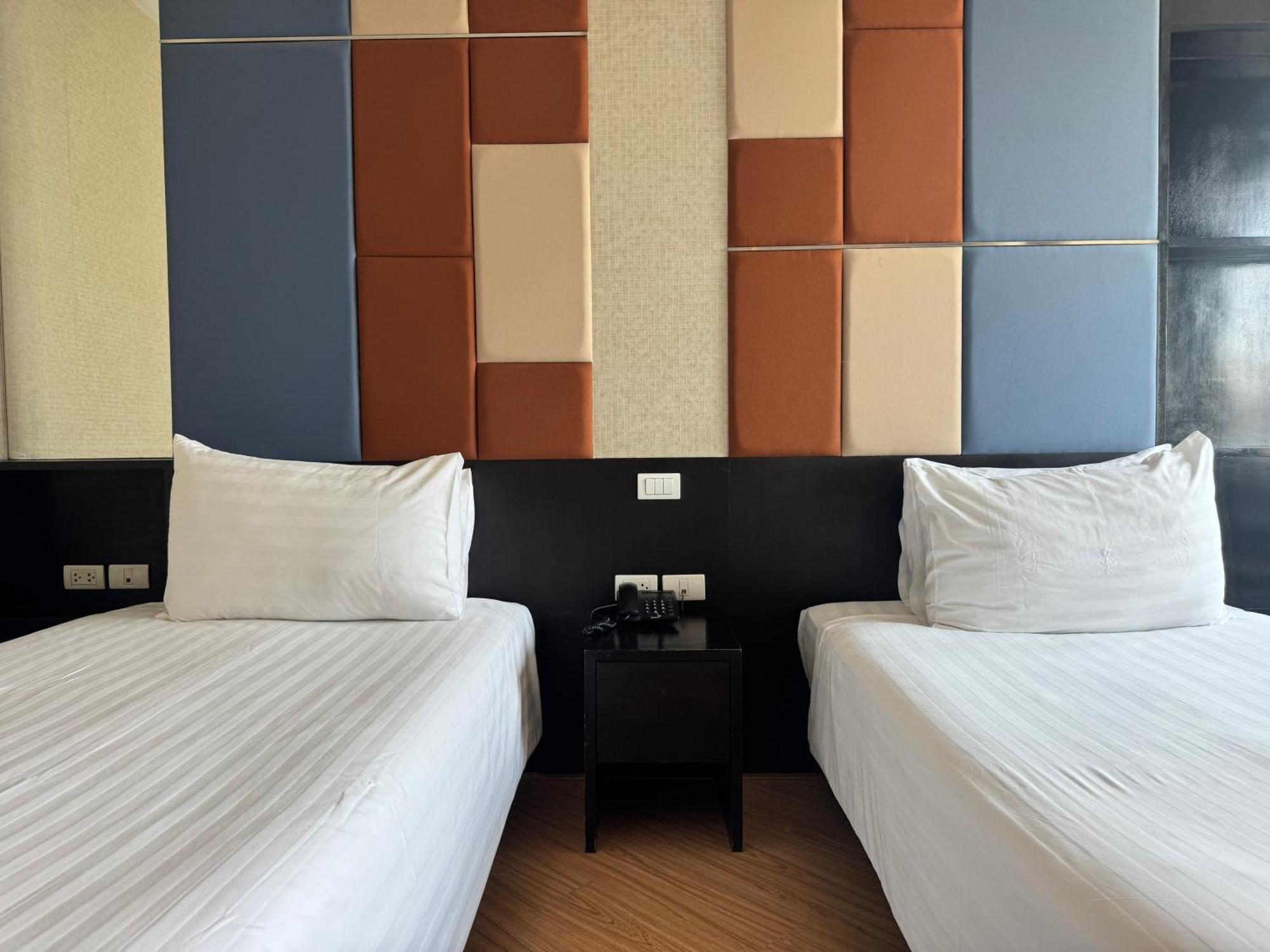 The Sunreno Hotel Sha Bangkok Buitenkant foto