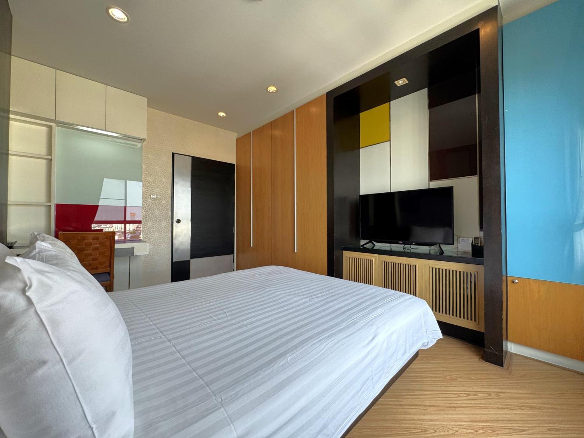 The Sunreno Hotel Sha Bangkok Buitenkant foto