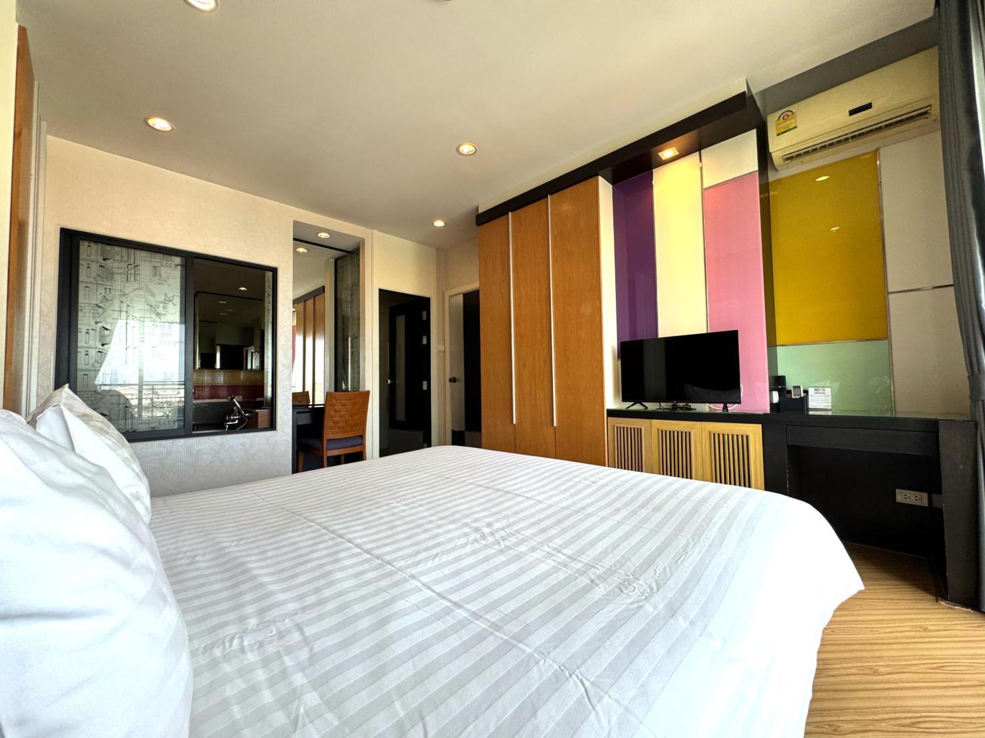 The Sunreno Hotel Sha Bangkok Buitenkant foto