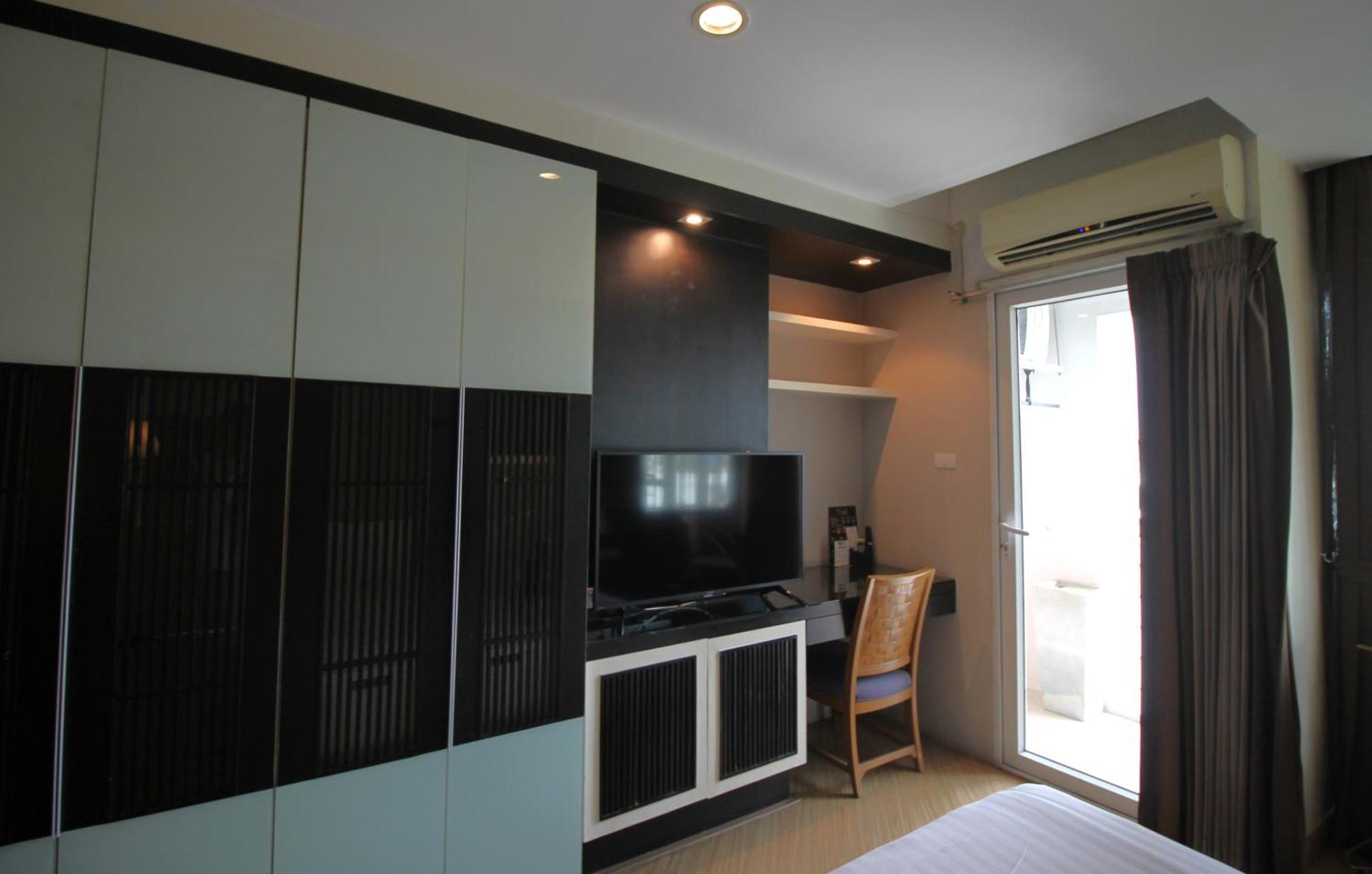 The Sunreno Hotel Sha Bangkok Buitenkant foto